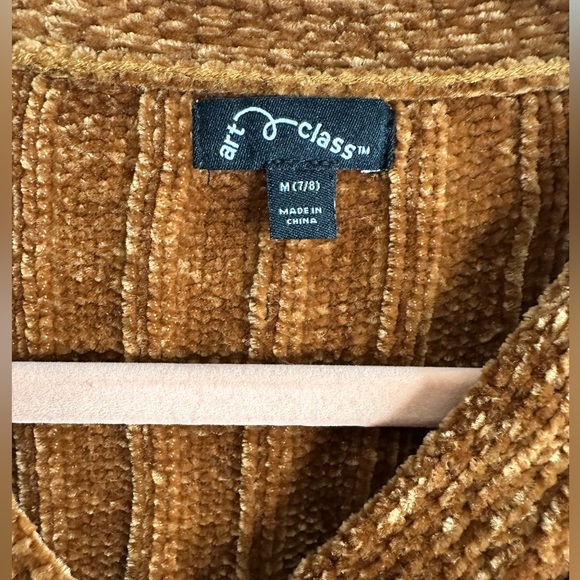 Cardigan - Picture 2 of 3